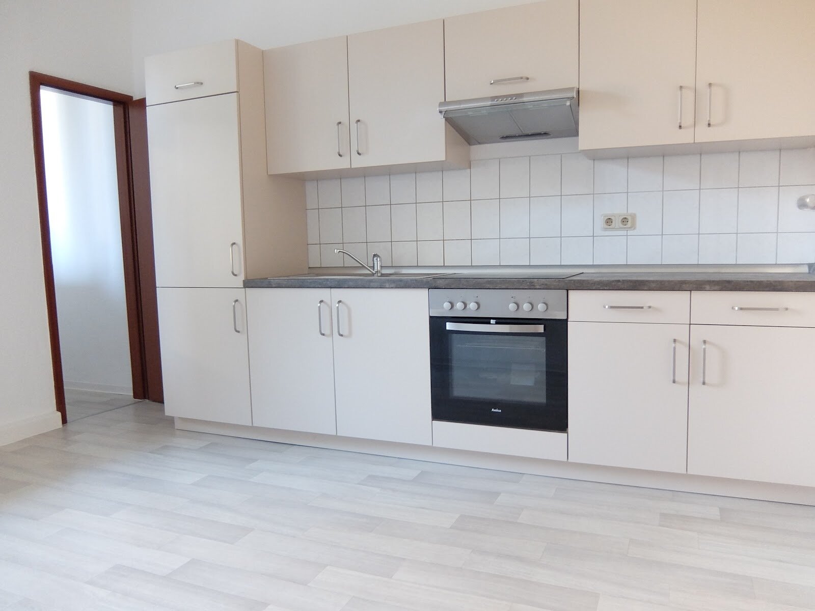 Wohnung zur Miete 260 € 2 Zimmer 52 m²<br/>Wohnfläche 1.<br/>Geschoss Andreasstraße 11 Lutherviertel 221 Chemnitz 09126