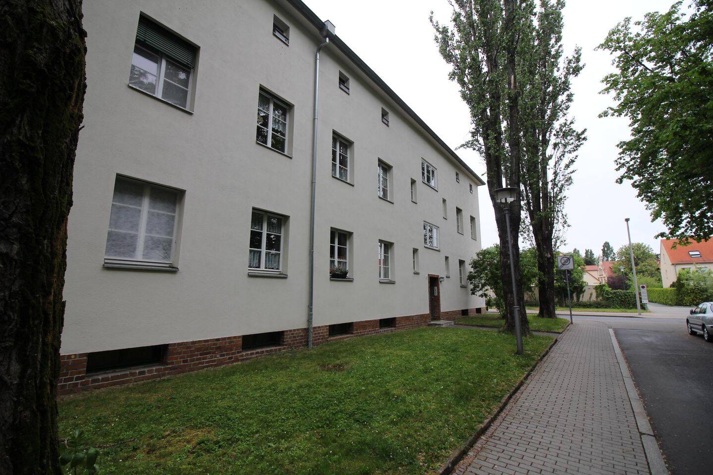 Property thumbnail 2