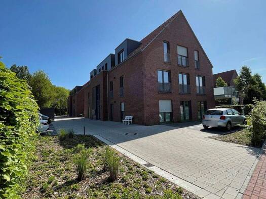 Wohnung zur Miete 800 € 3 Zimmer 84,2 m² frei ab 01.05.2026 Edewecht 26188