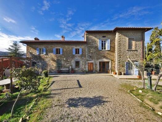 Bauernhaus zum Kauf 15 Zimmer 350 m² 30.000 m² Grundstück Bucine