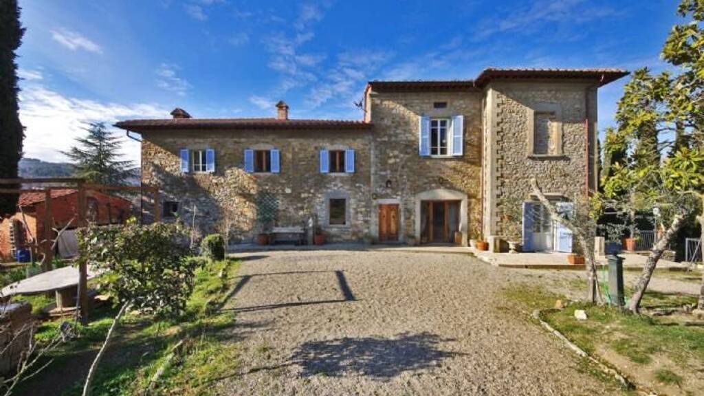 Bauernhaus zum Kauf 15 Zimmer 350 m² 30.000 m² Grundstück Bucine