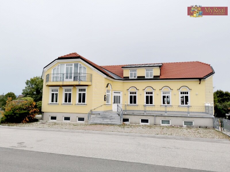 Mehrfamilienhaus zum Kauf 595.000 € 8 Zimmer 405 m²<br/>Wohnfläche 702 m²<br/>Grundstück Matzendorf 2751