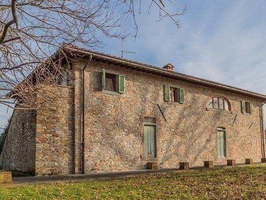 Haus zum Kauf 700.000 € 450 m² Serrapetrona 62020