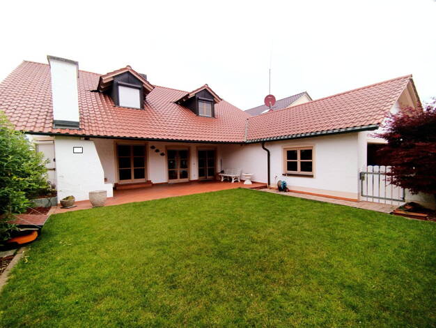 Einfamilienhaus zum Kauf provisionsfrei 950.000 € 7 Zimmer 220 m² 552 m² Grundstück Ingolstadt 85055