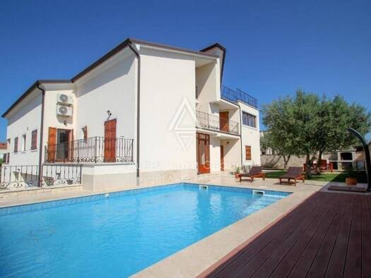 Einfamilienhaus zum Kauf 3.250.000 € 17 Zimmer 914 m² Novigrad Novigrad 52466