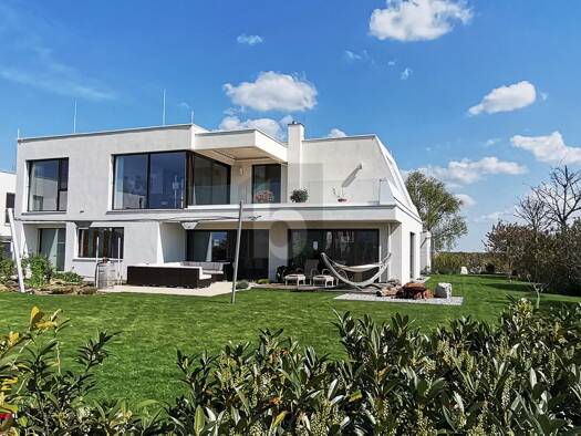 Villa zum Kauf 6 Zimmer 290 m² 1.067 m² Grundstück Parndorf 7111