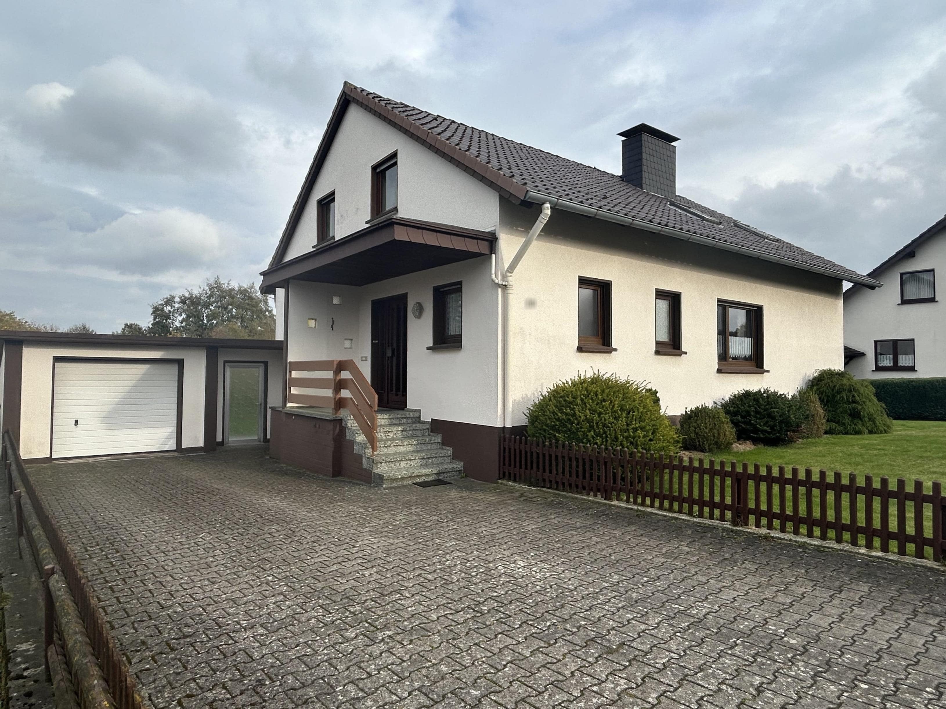 Einfamilienhaus zum Kauf 189.000 € 5 Zimmer 118 m²<br/>Wohnfläche 1.111 m²<br/>Grundstück Almena Extertal 32699