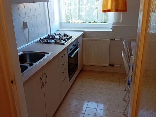 Studio zur Miete 525 € 2 Zimmer 52 m² 2. Geschoss frei ab sofort Györ 9024
