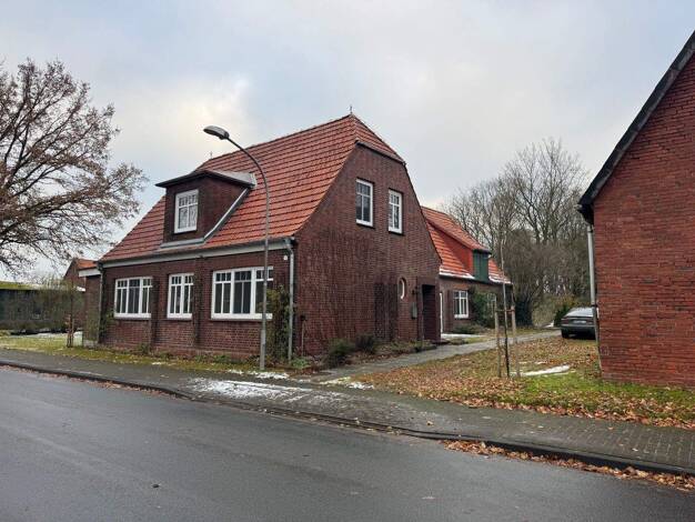 Einfamilienhaus zum Kauf 320.000 € 7 Zimmer 230 m² 1.939 m² Grundstück Dorfstraße 14 Byhusen Farven 27446