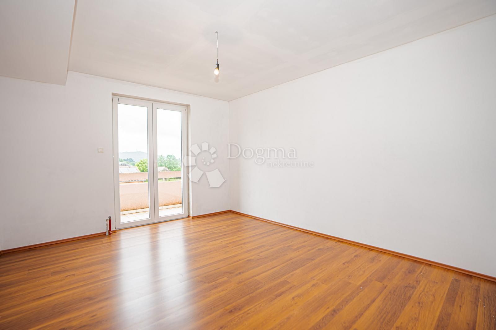 Haus zum Kauf 571.000 € 14 Zimmer 468 m²<br/>Wohnfläche 700 m²<br/>Grundstück Drazice 51218