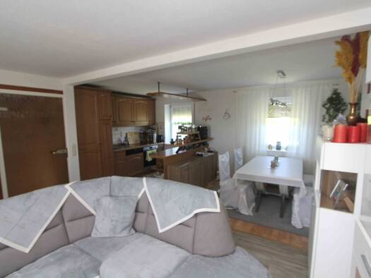 Haus zum Kauf 79.000 € 5 Zimmer 98 m² 360 m² Grundstück frei ab 01.11.2026 Lutherstadt Eisleben Eisleben 06295
