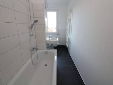Wohnung zur Miete 399 € 3 Zimmer 58,3 m² 3. Geschoss Ziolkowskistraße 4 Freiberg Freiberg 09599