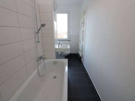 Wohnung zur Miete 399 € 3 Zimmer 58,3 m² 3. Geschoss Ziolkowskistraße 4 Freiberg Freiberg 09599