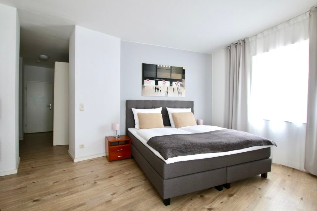 Wohnung zur Miete Wohnen auf Zeit 2.180 € 1 Zimmer 38 m²<br/>Wohnfläche 20.09.2024<br/>Verfügbarkeit Bismarckstraße Neustadt - Nord Köln 50672