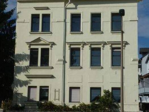 Wohnung zur Miete 399 € 4 Zimmer 82 m² 1. Geschoss Gerhart-Hauptmann-Str. 2 Altenburg 04600