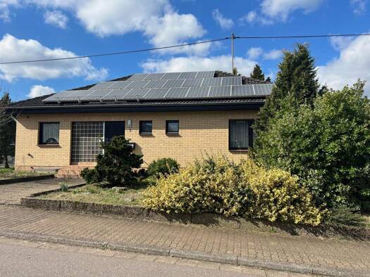 Bungalow zum Kauf 325.000 € 4 Zimmer 148 m² 793 m² Grundstück Überherrn 66802