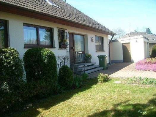 Einfamilienhaus zum Kauf als Kapitalanlage geeignet 600.000 € 7,5 Zimmer 172 m² 1.240 m² Grundstück Tuningen 78609