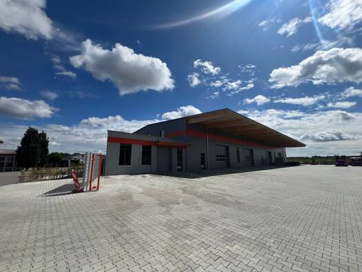 Halle/Industriefläche zur Miete - Erstbezug provisionsfrei 178,3 m² Lagerfläche Färbebachstr. 11 Ortsbereich Hohentengen 88367