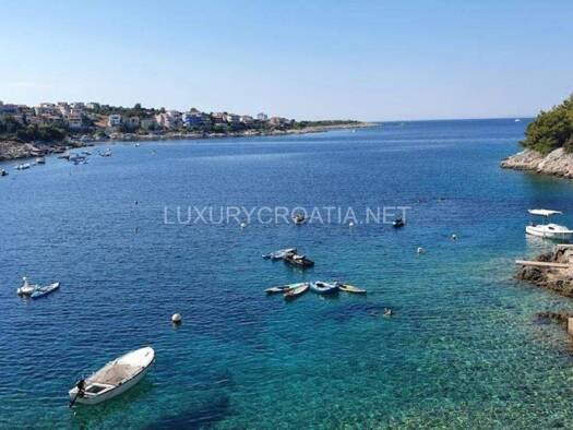 Haus zum Kauf 500.000 € 6 Zimmer 240 m² Ljoljinica, 63 Rogoznica