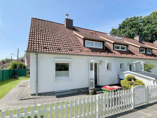 Reihenendhaus zum Kauf 395.000 € 4 Zimmer 75,2 m² 247 m² Grundstück frei ab 01.01.2026 Bramfeld Hamburg 22175