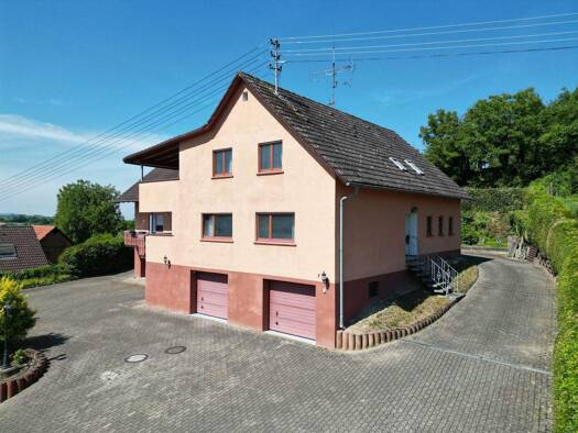 Mehrfamilienhaus zum Kauf provisionsfrei 658.000 € 14 Zimmer 319 m² 1.673 m² Grundstück Broggingen Herbolzheim 79336
