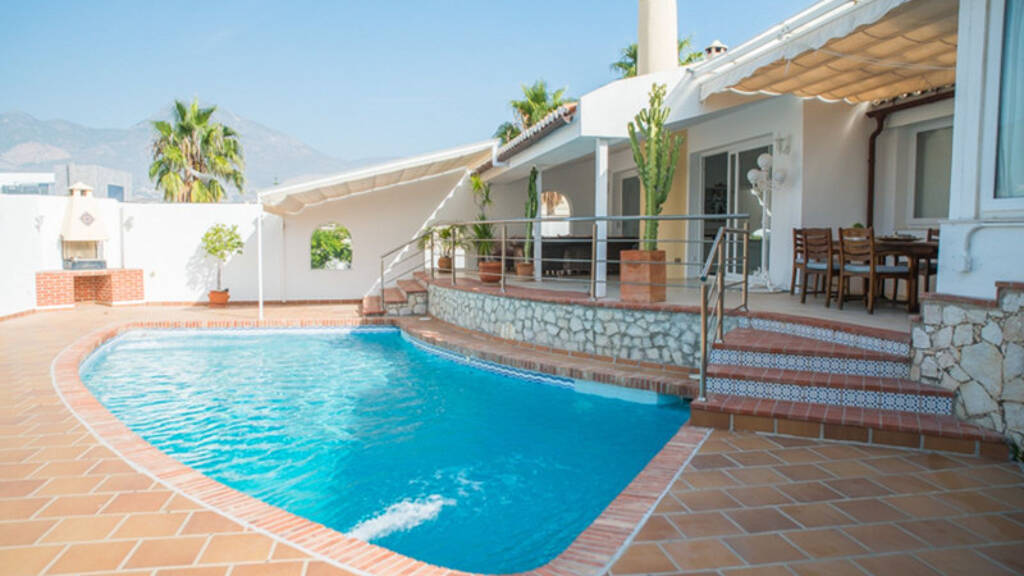 Einfamilienhaus zum Kauf 1.550.000 € 375 m² 1.115 m² Grundstück Benalmadena 0