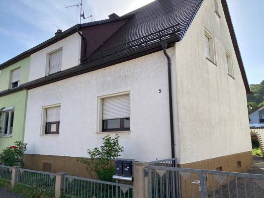 Doppelhaushälfte zum Kauf 333.000 € 4 Zimmer 119 m² 250 m² Grundstück frei ab sofort Untergrombach Bruchsal 76646