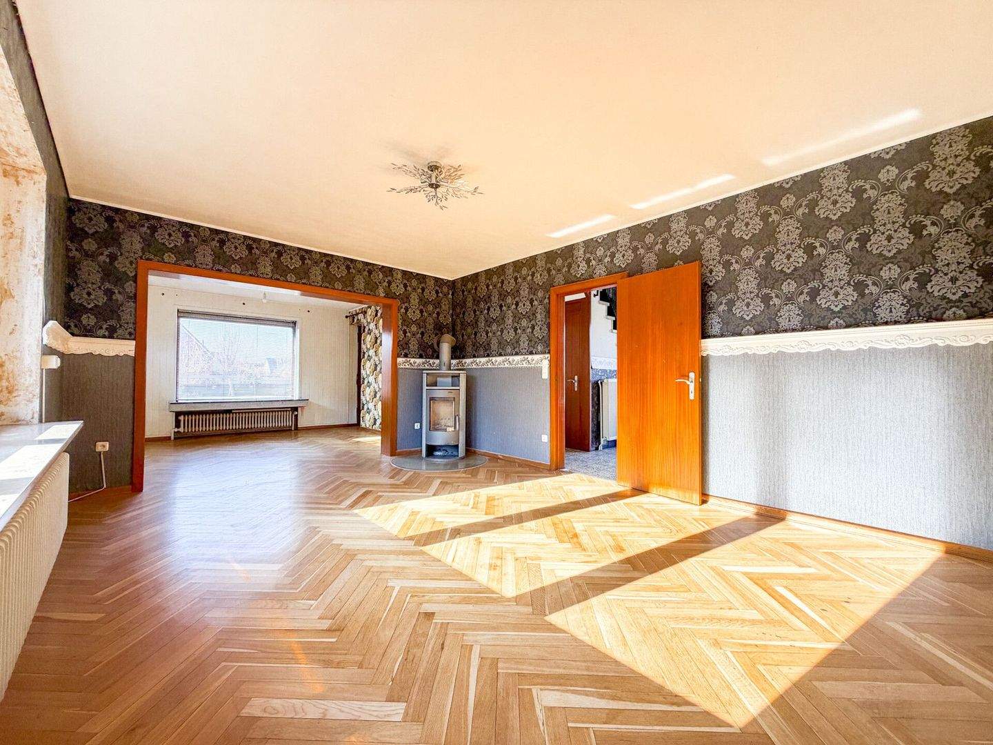 Immobilie in Heist - Einfamilienhaus mit weiterem Entwicklungsspielraum! - Bild 1