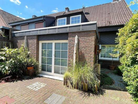 Reihenendhaus zum Kauf 475.000 € 5 Zimmer 130 m² 977 m² Grundstück frei ab sofort Uetersen 25436