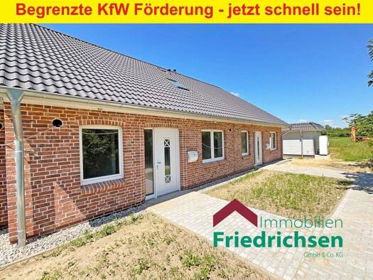 Doppelhaushälfte zum Kauf - Erstbezug 289.000 € 3 Zimmer 74,3 m² 2.274 m² Grundstück Neukirchen 25927
