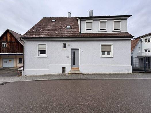 Einfamilienhaus zum Kauf 259.000 € 5,5 Zimmer 121,8 m² 161 m² Grundstück frei ab sofort Fronbergstraße 9 Crailsheim 74564