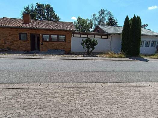 Mehrfamilienhaus zum Kauf 399.000 € 8 Zimmer 285 m² 765 m² Grundstück frei ab sofort Kutzhof Heusweiler 66265