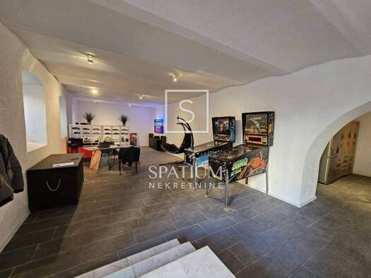 Halle/Industriefläche zum Kauf 298.000 € Centar, Rijeka Susak