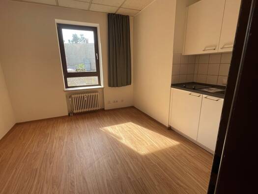 Wohnung zur Miete 350 € 1 Zimmer 13,3 m² 1. Geschoss frei ab sofort Stubenlohstraße 1 Innenstadt Erlangen 91052