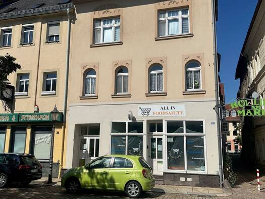 Wohnung zur Miete 320 € 2 Zimmer 48 m² Markt 37 Werdau 08412