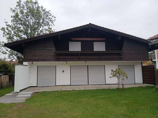 Einfamilienhaus zur Miete 3.200 € 7 Zimmer 255 m² 530 m² Grundstück frei ab 01.02.2027 Riedering Riedering 83083