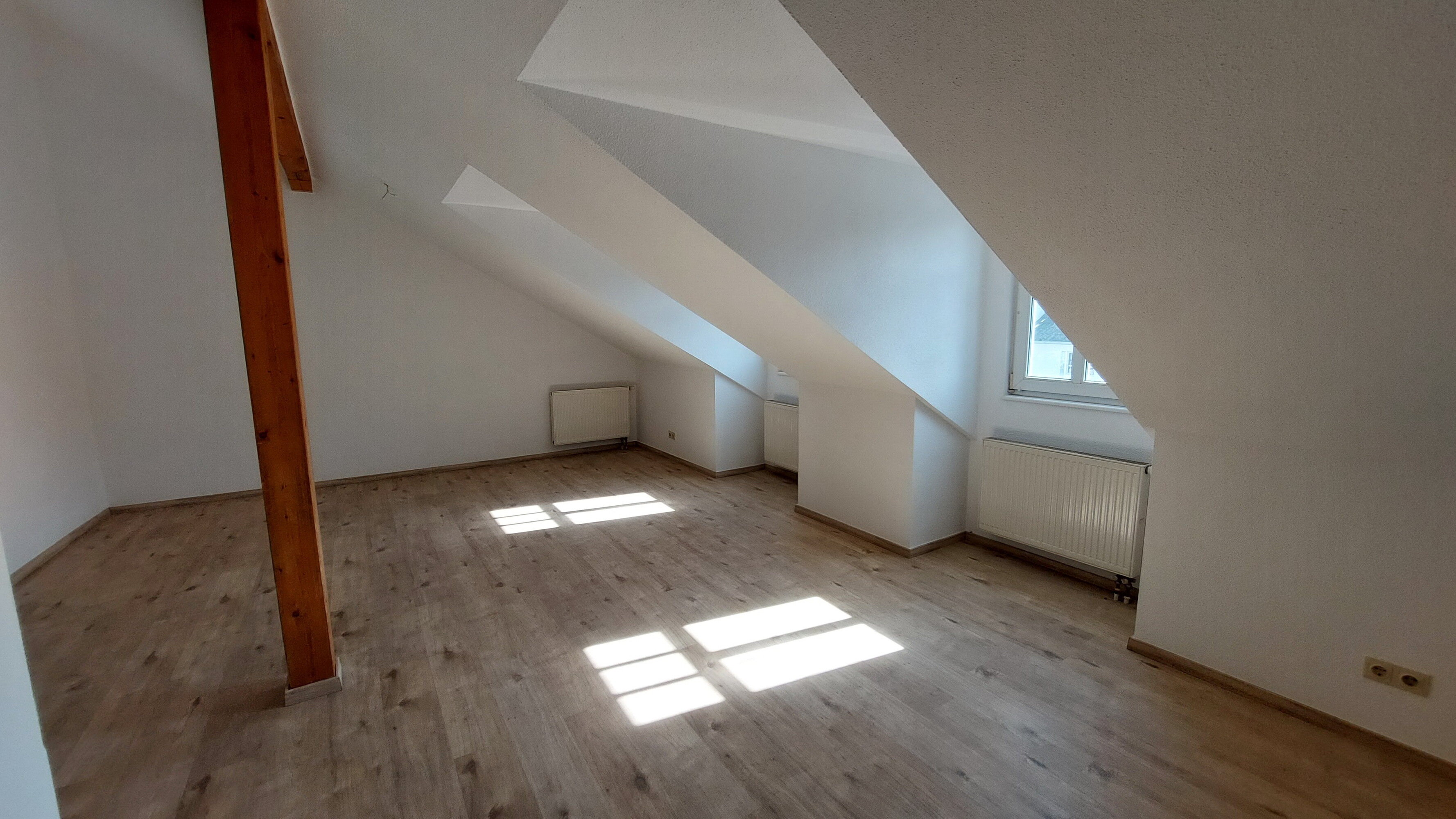 Wohnung zur Miete 559 € 3 Zimmer 86 m²<br/>Wohnfläche ab sofort<br/>Verfügbarkeit Luchplatz 3 Roßlau 221 Dessau-Roßlau 06862