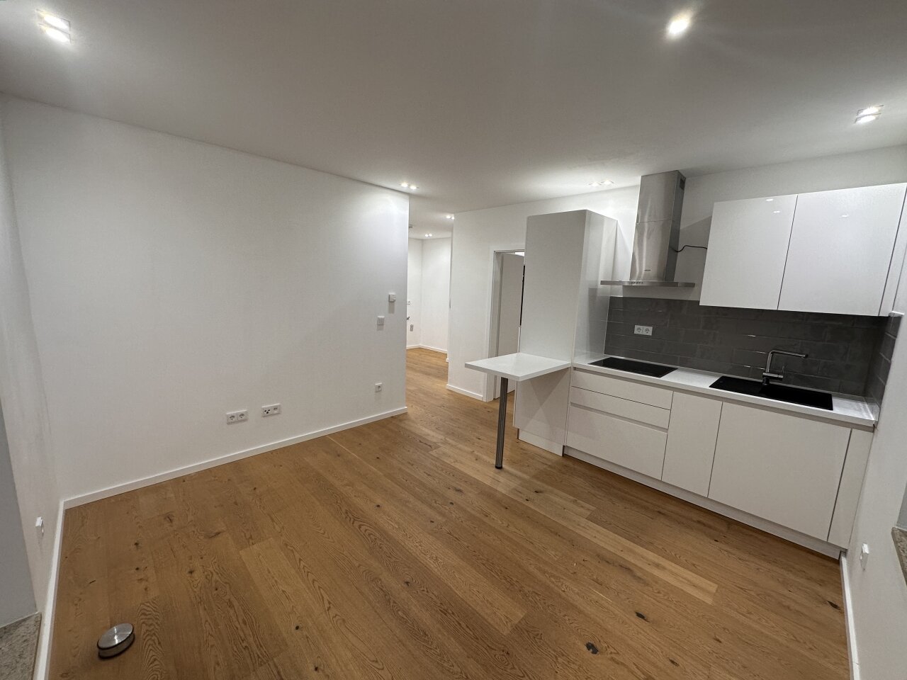 Wohnung zur Miete 1.350 € 2 Zimmer 64 m²<br/>Wohnfläche ab sofort<br/>Verfügbarkeit Am Schäfflerbach Augsburg 86153