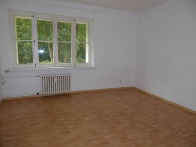 Wohnung zur Miete 367 € 3 Zimmer 65,4 m² EG Kastanienweg 3 Bernburg Bernburg (Saale) 06406