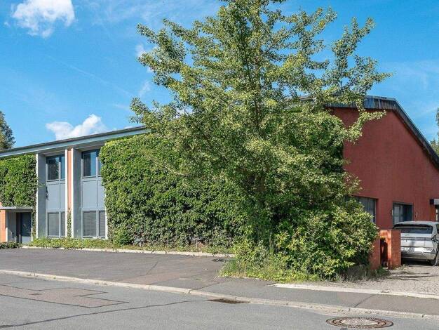 Einfamilienhaus zum Kauf provisionsfrei 13 Zimmer 389 m² 3.076 m² Grundstück Daimlerstr. 14 Neuhof Taunusstein Neuhof 65232