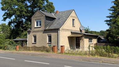 Einfamilienhaus zum Kauf provisionsfrei 60.000 € 6 Zimmer 179 m² 806 m² Grundstück frei ab sofort Alte Handelsstraße 22 Cheine Salzwedel 29410