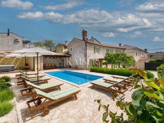 Haus zum Kauf 622.500 € 5 Zimmer 149 m² Peruski, Marcana Pavičini
