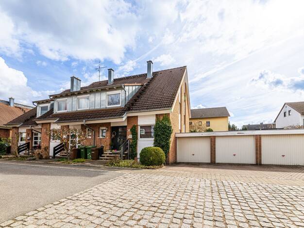 Reihenendhaus zum Kauf 575.000 € 5,5 Zimmer 184,3 m² 304 m² Grundstück Unterlindelburg Schwarzenbruck 90592