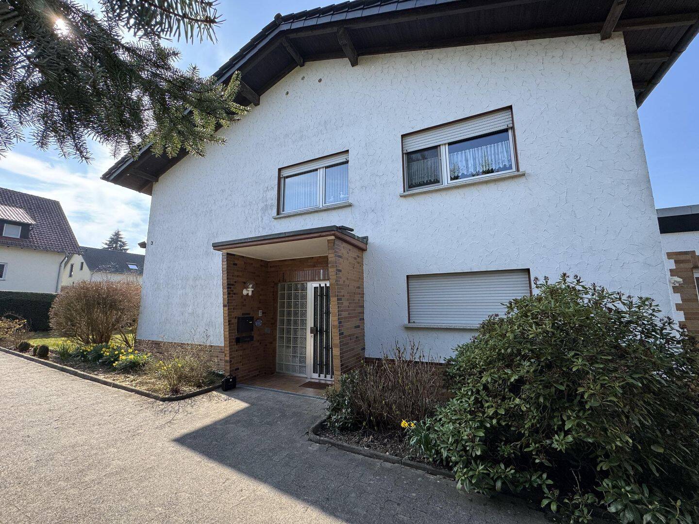 Immobilie in Ebsdorfergrund - Freiraum zum Leben - großes Zweifamilienhaus mit viel Garten! - Bild 4