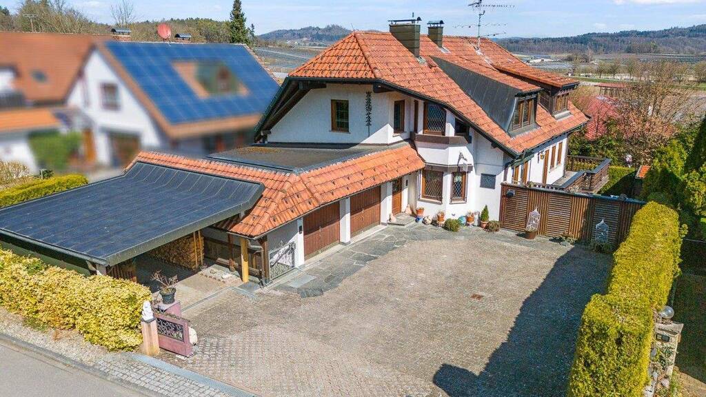 Mehrfamilienhaus zum Kauf 820.000 € 6 Zimmer 249 m² 598 m² Grundstück Wahlwies Stockach-Wahlwies 78333
