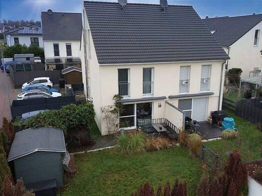 Doppelhaushälfte zum Kauf 499.000 € 5 Zimmer 136 m² 219 m² Grundstück frei ab 01.03.2026 Langenselbold 63505