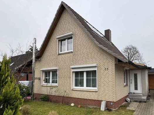 Haus zum Kauf provisionsfrei 450.000 € 7 Zimmer 116 m² 861 m² Grundstück frei ab 01.01.2026 Quickborn 25451
