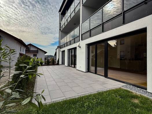 Terrassenwohnung zur Miete - Erstbezug 1.000 € 2 Zimmer 94,5 m² 3 Geschosse frei ab sofort Aumühlweg Hacklberg Passau 94034