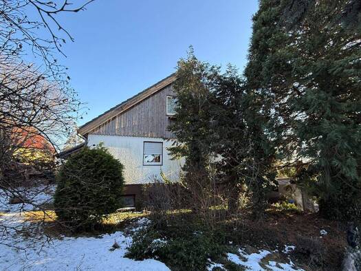 Einfamilienhaus zum Kauf 275.000 € 5 Zimmer 160 m² 1.450 m² Grundstück frei ab sofort Maxim-Gorki-Straße 16 Braunsdorf Wilsdruff 01737