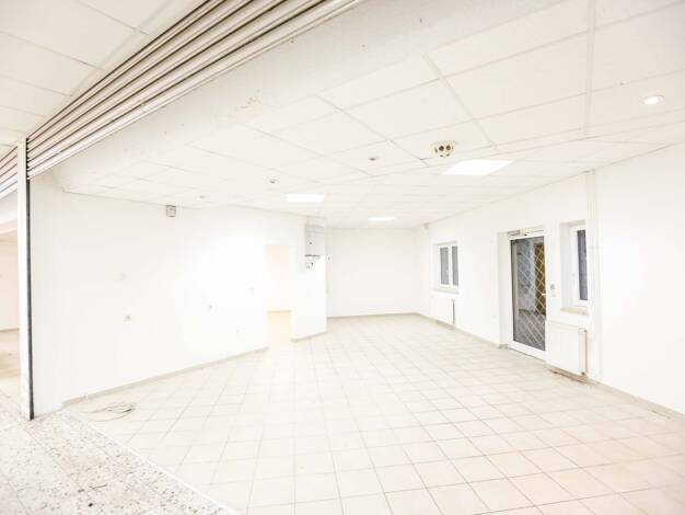 Laden zur Miete provisionsfrei 904 € 1 Zimmer 113 m² Verkaufsfläche Bachgasse 23 Stollberg Stollberg/Erzgebirge 09366
